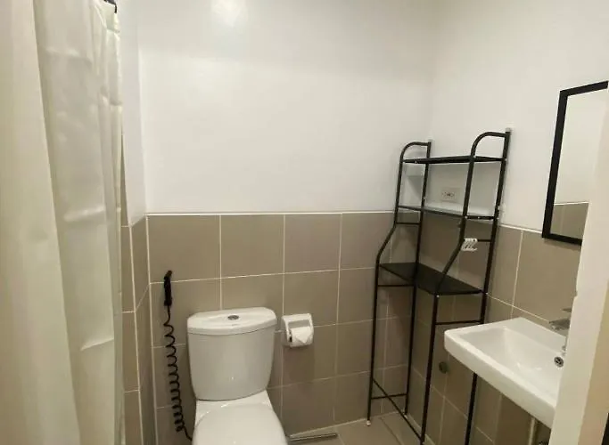 1br Unit In South Pinas With Wifi & Netflix Apartamento *